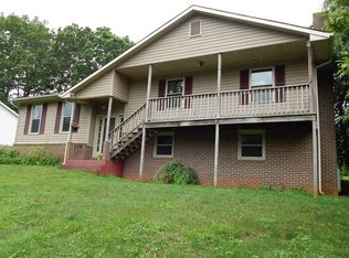201 Taylorwood Rd, Galax, VA 24333