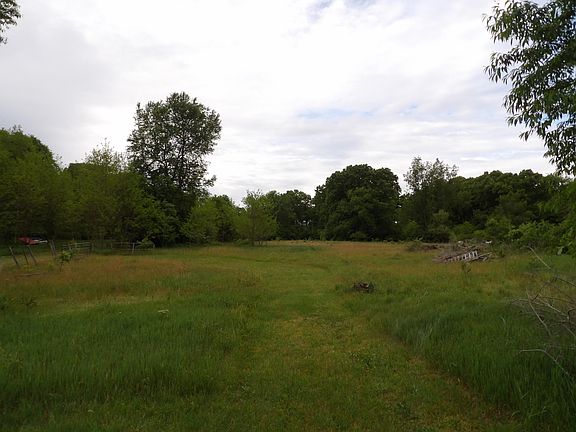5th image of 1812 Bell Rd