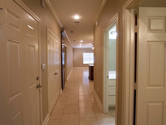 2nd image of 9162 Shadow Oak Dr