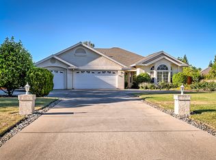 1755 Kingswood Way, Redding, CA 96003