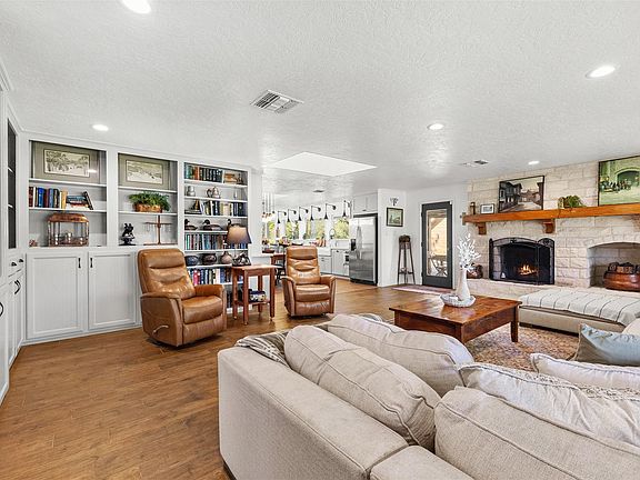 4th image of 8787 Locke Rd