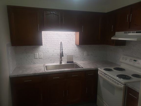 3rd image of 1119 Farnsworth Ave #4