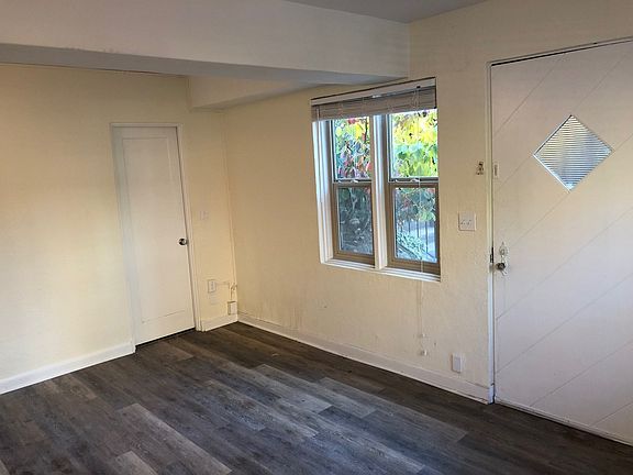 5th image of 420 13th Ave E APT A