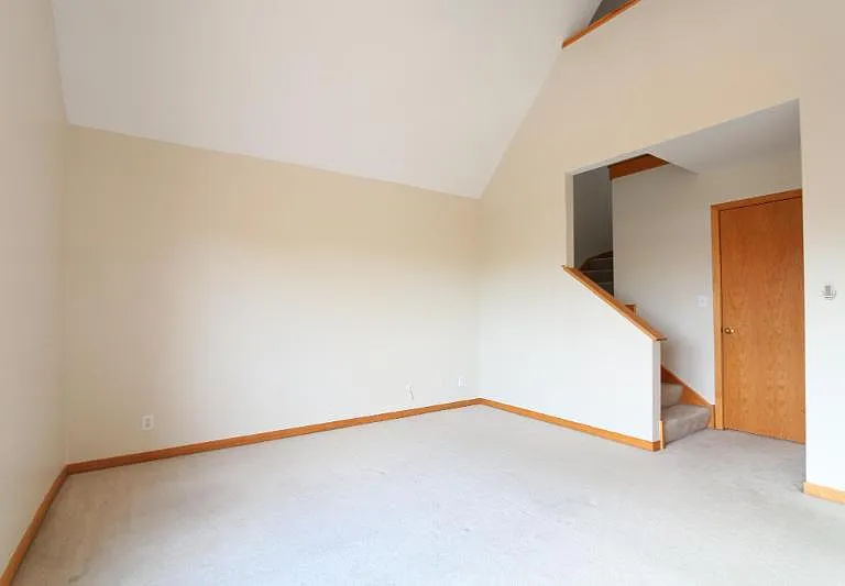 604 S Loomis St — Photo 15