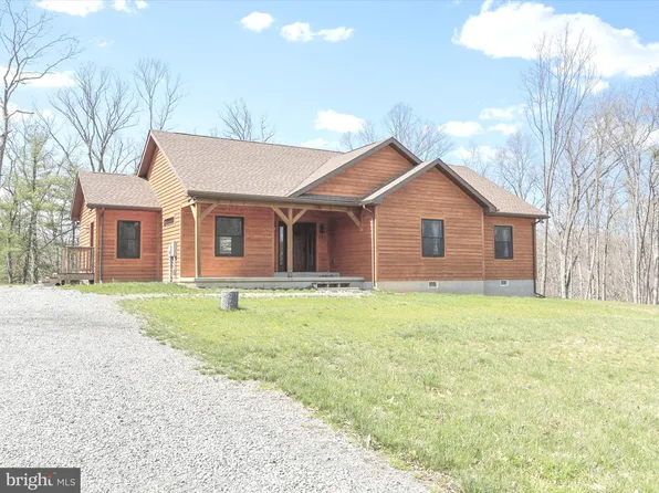 227 Key Pine Ln, Berkeley Springs, WV 25411