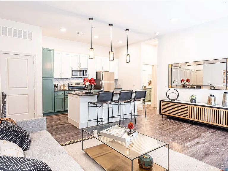 The Everett at Ally Village — Photo 12