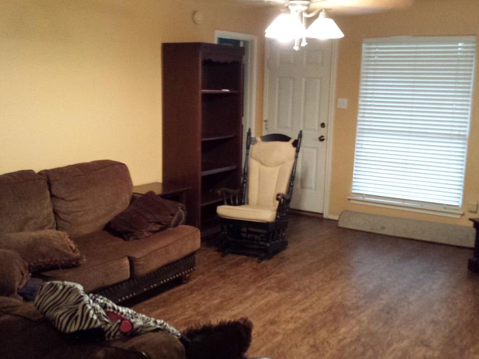 2nd image of 6419 32nd St