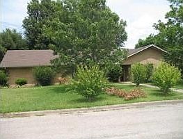 1st image of 101 Briarwood Dr