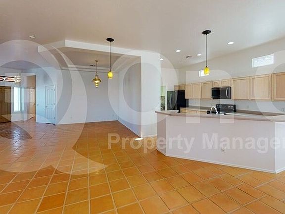 5th image of 2552 S Rita Vista Dr