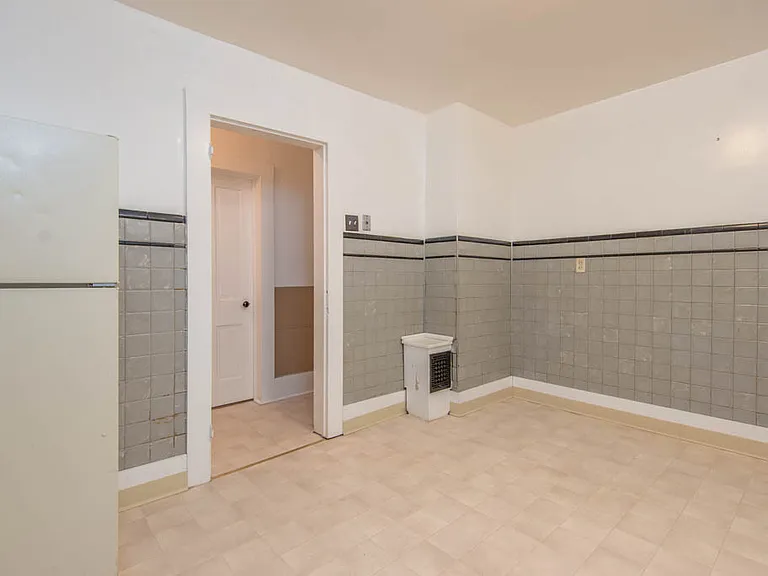 246 Grant St #UP — Photo 9