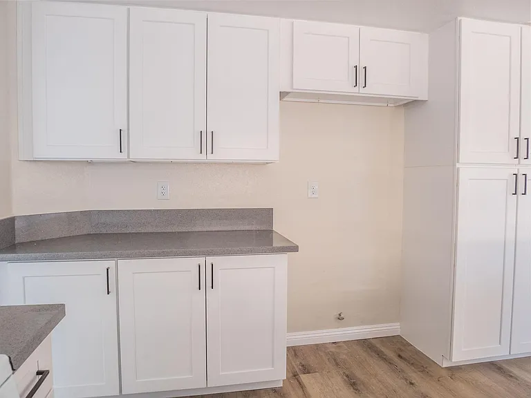 39547 Victoria St — Photo 6