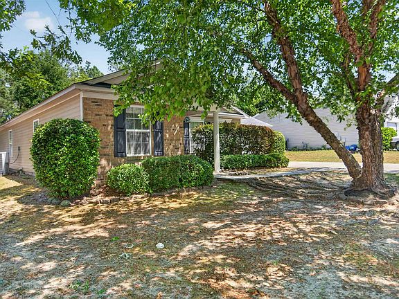 3rd image of 160 Star Hill Ln