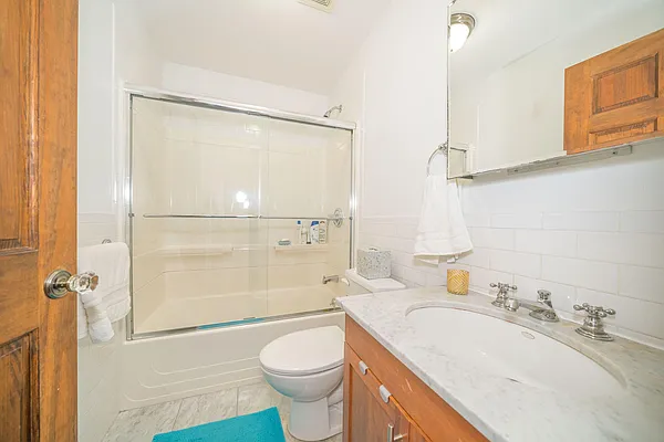 Rented by Compass | media 16