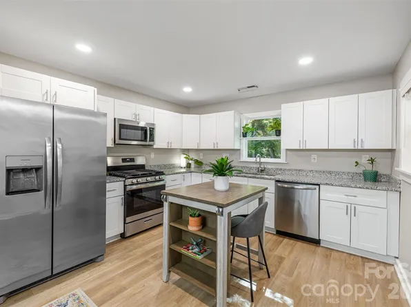 424 Arbor Dr, Waxhaw, NC 28173
