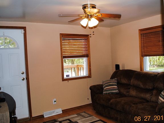 2nd image of 133 Crow Pond Rd
