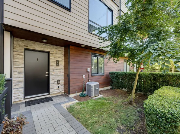 15688 28th Ave #44, Surrey, BC V3Z 0N1