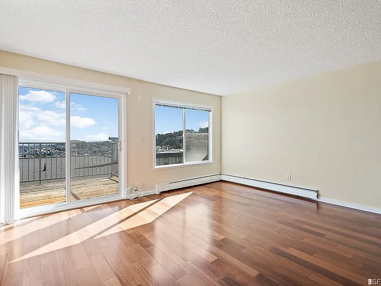 3801 Market St #4 — Photo 6
