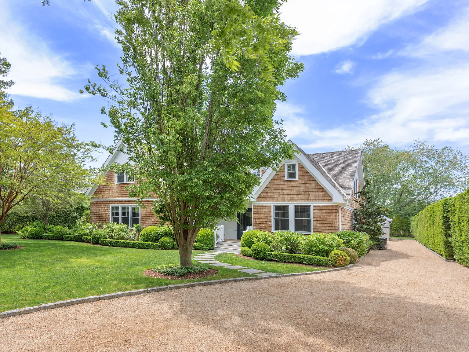 Exquisite Newly Renovated Southampton Village Home — Photo 1