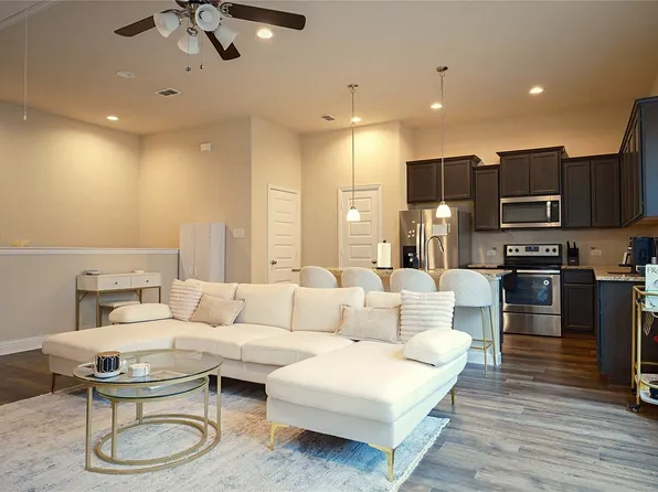 1936 Bel Air Dr, Arlington, TX 76010