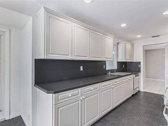 2nd image of 966 22nd Ave
