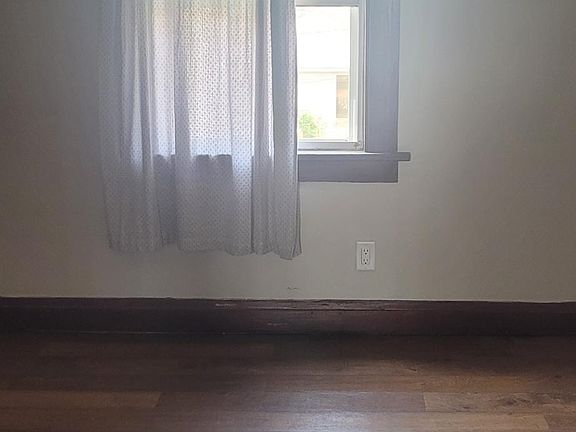 2nd image of 4021 Pulaski St #2