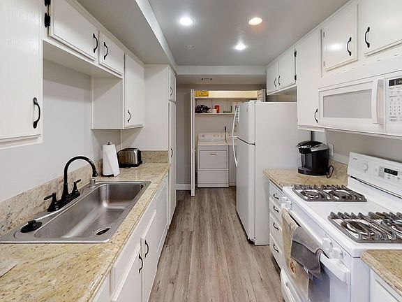 5th image of 3138 Little Mountain Dr APT C