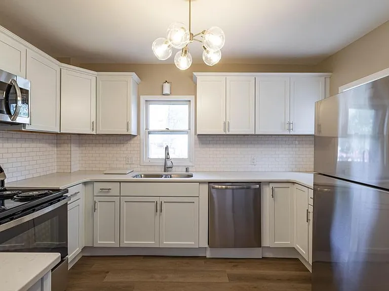 1512 Charles St — Photo 12