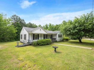210 Poplar Springs Bargerton Rd, Lexington, TN 38351