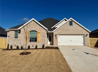 1908 Farmer St, Pea Ridge, AR 72751