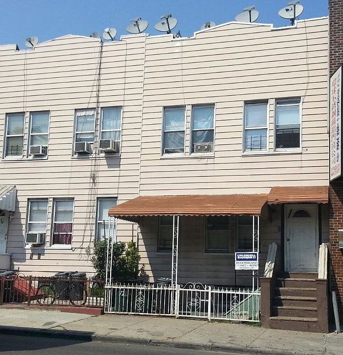 4 Family Front view