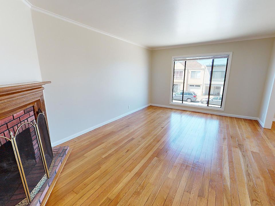 1st image of 2110 42nd Ave