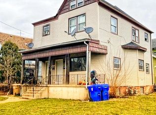 2002 61st St, Kenosha, WI 53143