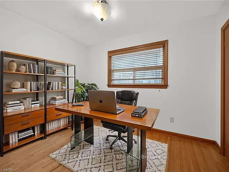 134 W 28th St — Photo 14