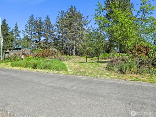 29116 R Street, Ocean Park, WA 98640