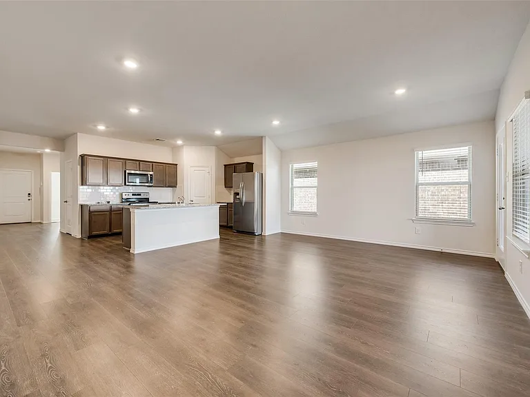 4016 Huntington Dr — Photo 26