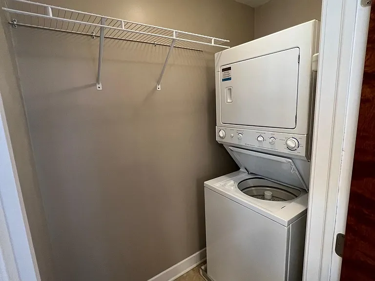 1088 Perry St #C — Photo 12