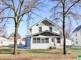 402 S 2nd Ave, Anthon, IA 51004