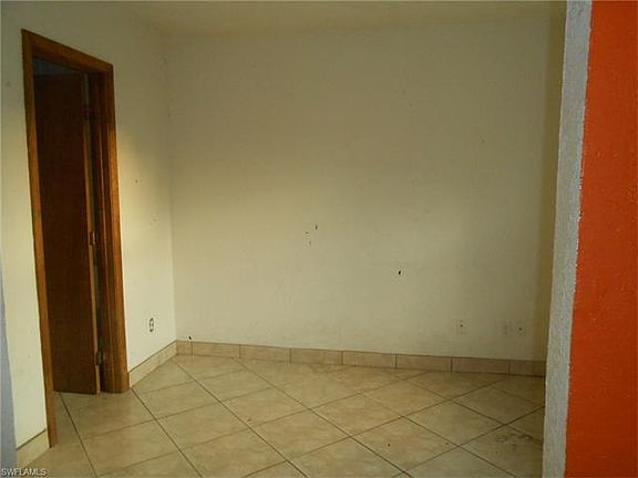 3rd image of 3440 Jeffcott St