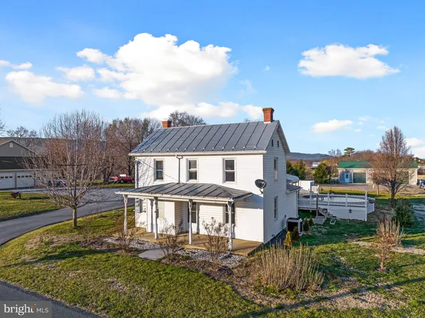 1048 Fairview Rd, Woodstock, VA 22664