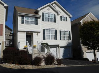 25 Brock Ln, Hackettstown, NJ 07840