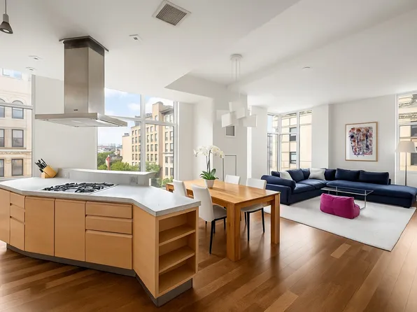 475 Greenwich Street image 1 of 15