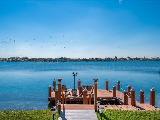 13306 SW 136th Ter, Miami, FL 33186