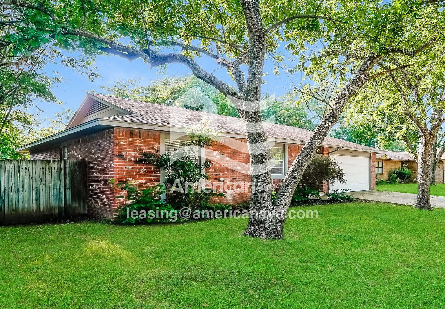 3 bed, 2.0 bath, 1441 sqft, $1,665 — Photo 1