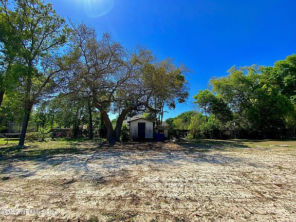 5th image of 11820 WATER BLUFF Lane W
