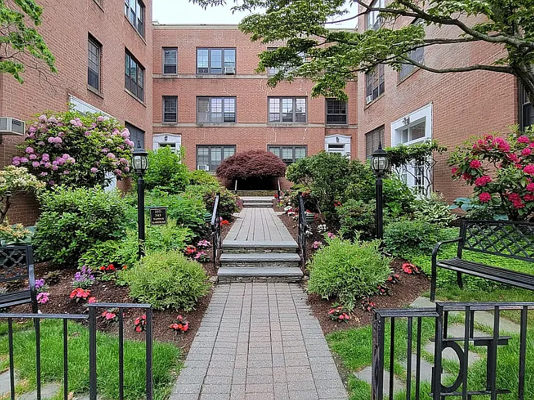 339 Tappan St #5 — Photo 1