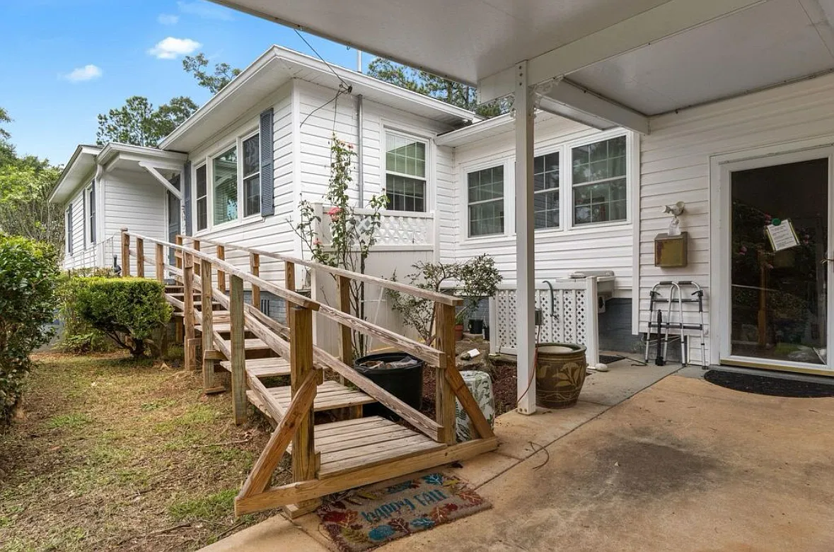 530 South Bellamy Drive - Historic District — Photo 2