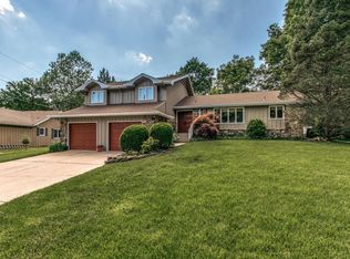 1331 S Oak Run Pl, Springfield, MO 65809