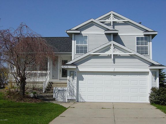 3rd image of 3321 Clear View Dr