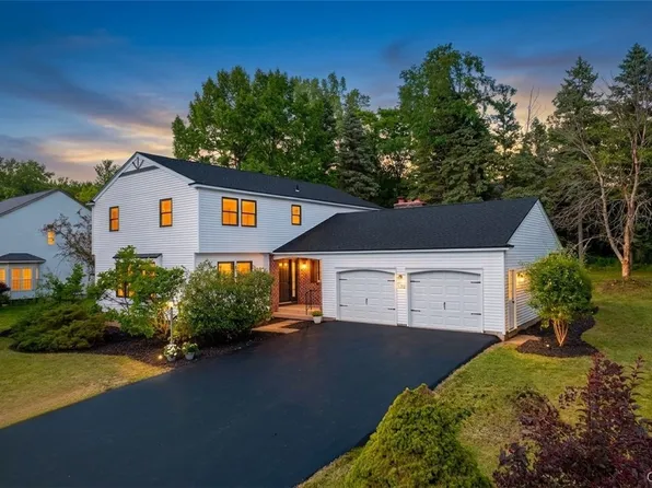 519 Standish Dr, Syracuse, NY 13224