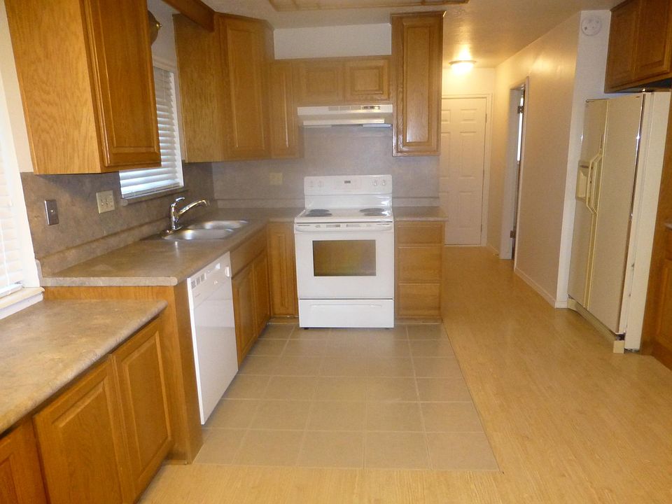 2nd image of 9042 S 400 E